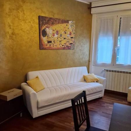 Sempione Yellow Mediolan Zewnętrze zdjęcie
